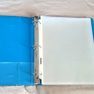 Binder with clear sheet protectors, GUC🎉🎊